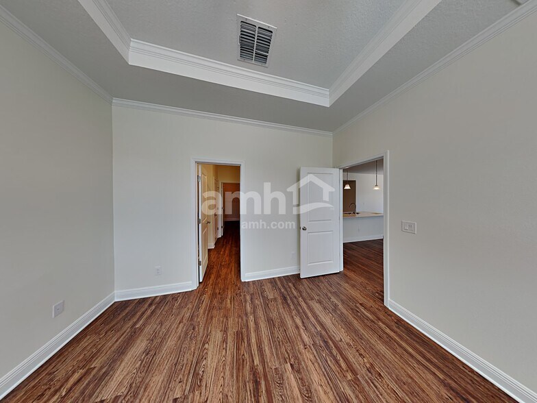 Building Photo - 1159 Sky Lks Dr