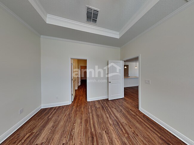 Building Photo - 1159 Sky Lks Dr