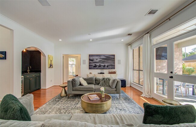 Building Photo - 15835 N Barkers Landing Rd