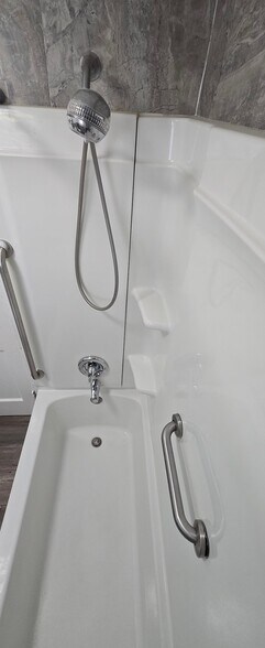 Building Photo - 818 Coolidge St