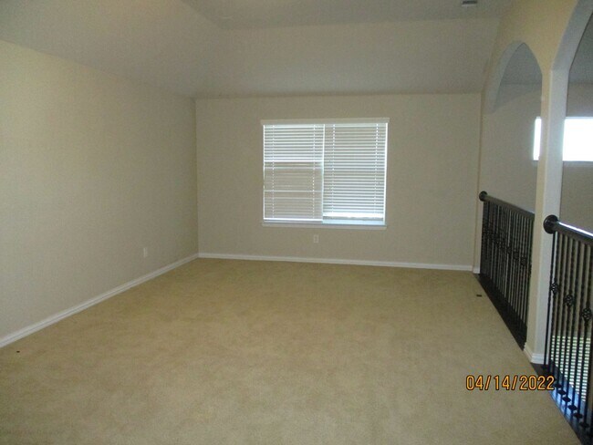 Building Photo - 2505 Mesa Glen Dr