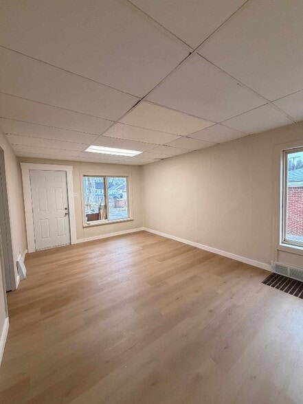 Building Photo - 4549 3rd St