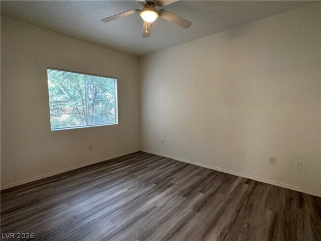 Building Photo - 1050 E Cactus Ave