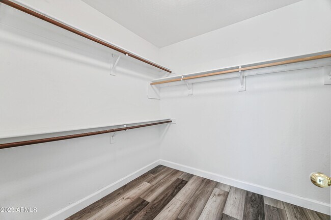 Building Photo - 4046 S Tatum Ln