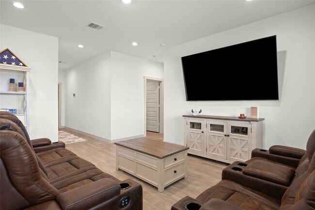 Building Photo - 1134 Della Ln