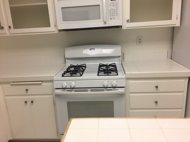 Kitchen - 10449 Ashton Ave