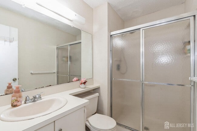 Building Photo - 391 Danbury Ln