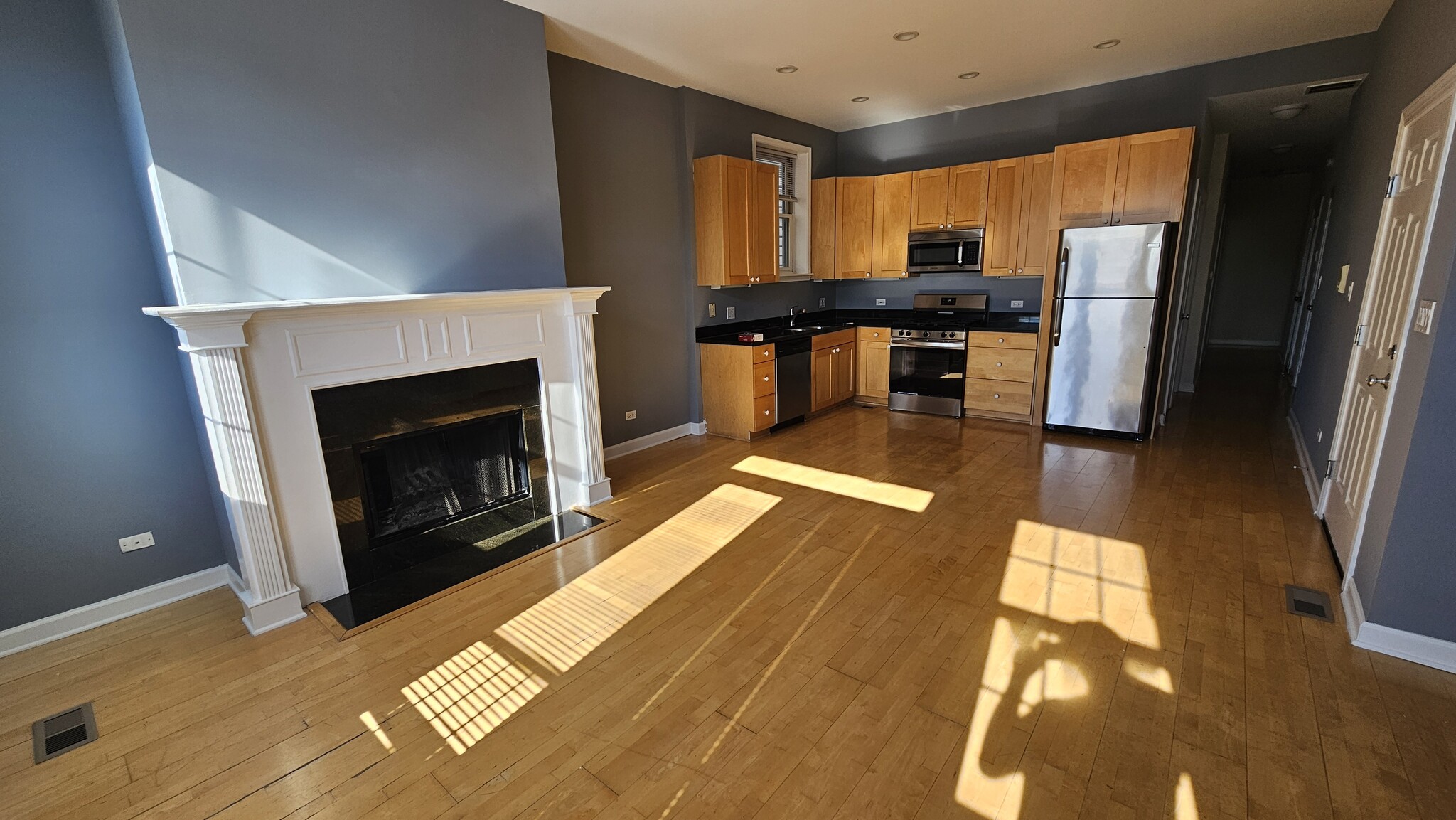 Building Photo - 511 N Hartland Ct