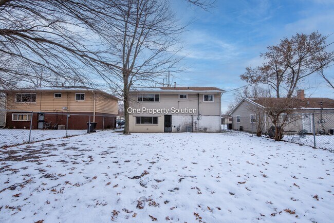 Building Photo - 576 S New Jersey St