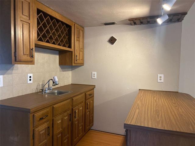Building Photo - 10238 White Elm Rd