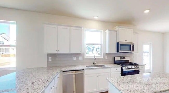 Building Photo - 2650 Trinity St