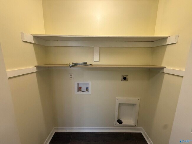 Building Photo - 113 Suffolk Dr