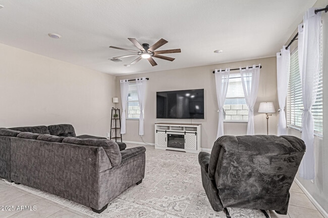 Building Photo - 17344 W Country Club Terrace