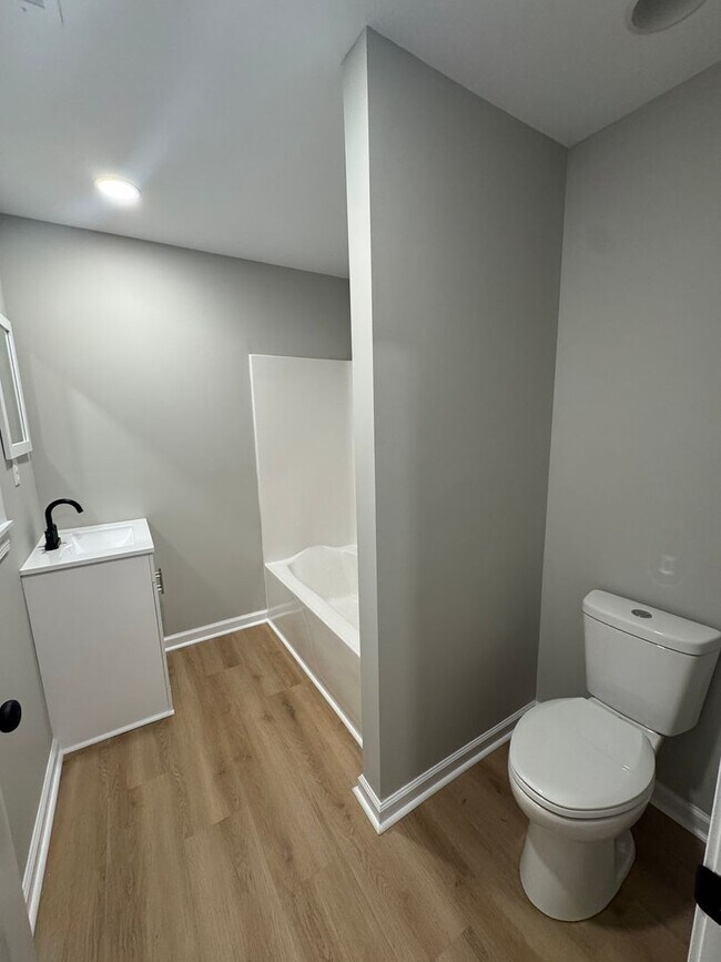 Building Photo - 4 Bed, 2.5 Bath with Park Access in the perfect location in Nicholasville! Stainless Steel Applia...