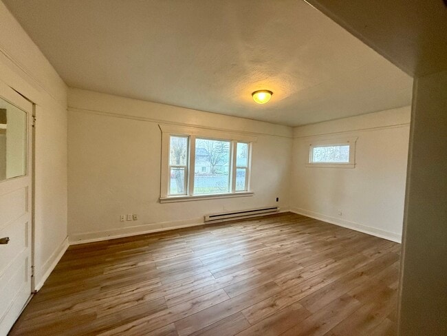 Building Photo - Charming 2-Bed, 1-Bath Home on a Huge Lot – $1,400/mo – Cheney, WA