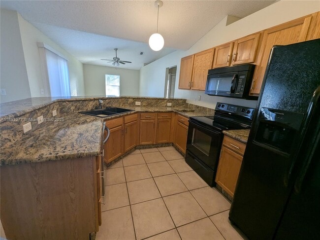 Building Photo - 78 Pine Grove Dr