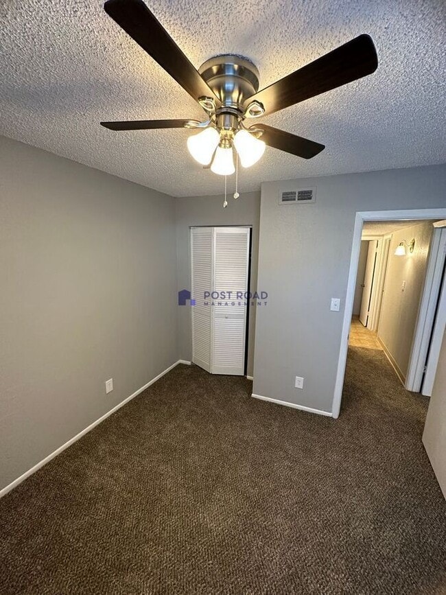 Building Photo - 501 W 27th St S