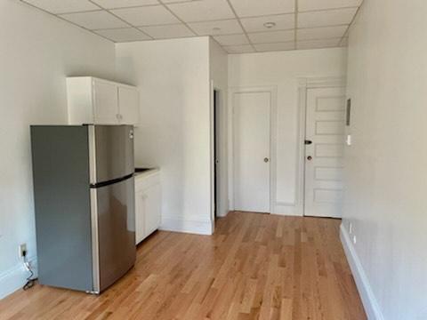 Building Photo - 854 Beacon St