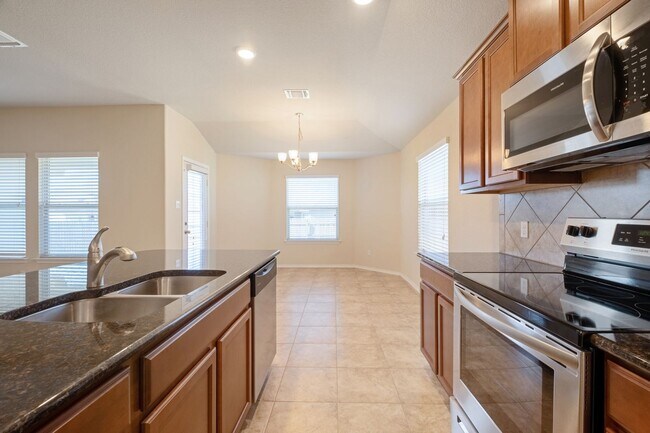 Building Photo - Spacious 3 Bedroom, 2 Bath Home in Jarrell w/ Easy Access to IH-35