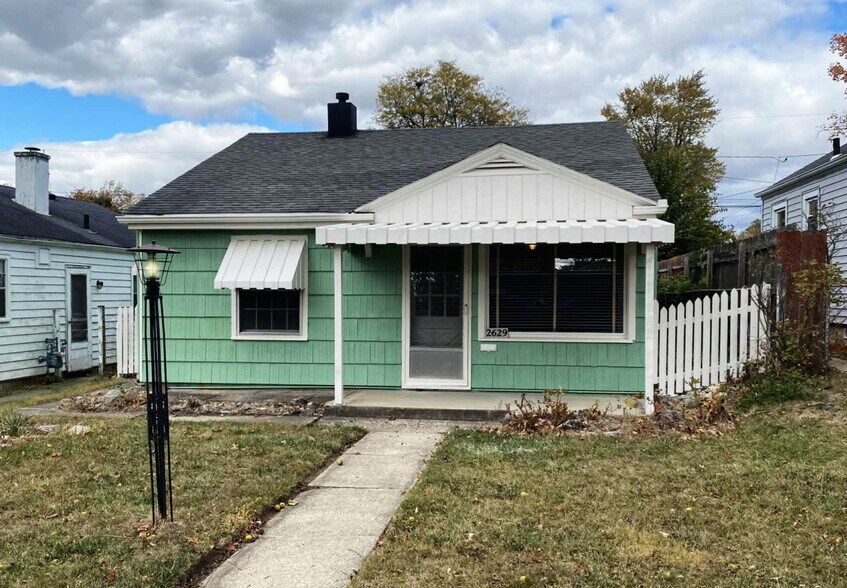 Primary Photo - 2629 Dodge Ave