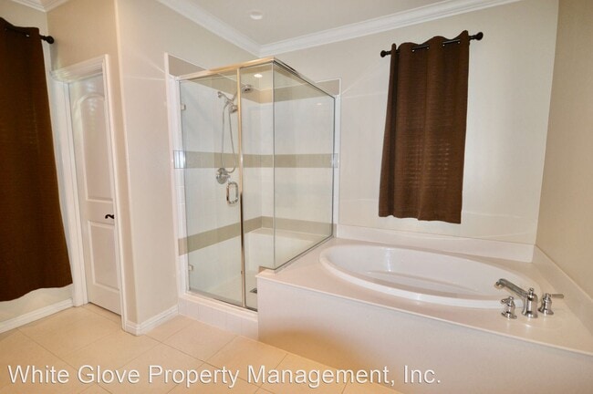 Building Photo - 3 br, 3.5 bath House - 756 South Olive Street