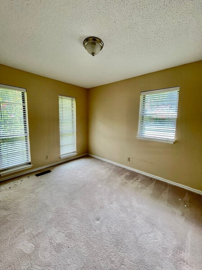 Building Photo - Charming Rental in Broken Arrow 3BD 2BA 2 Car Grg