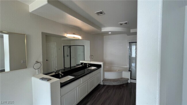 Building Photo - 537 Fiddlehead Ave