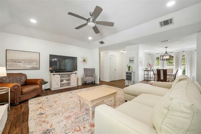 Building Photo - 118 Copperleaf Rd