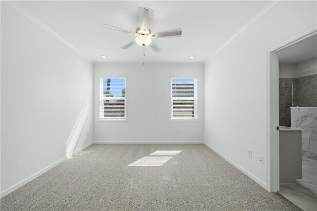 Building Photo - 376 Sunset Holw St