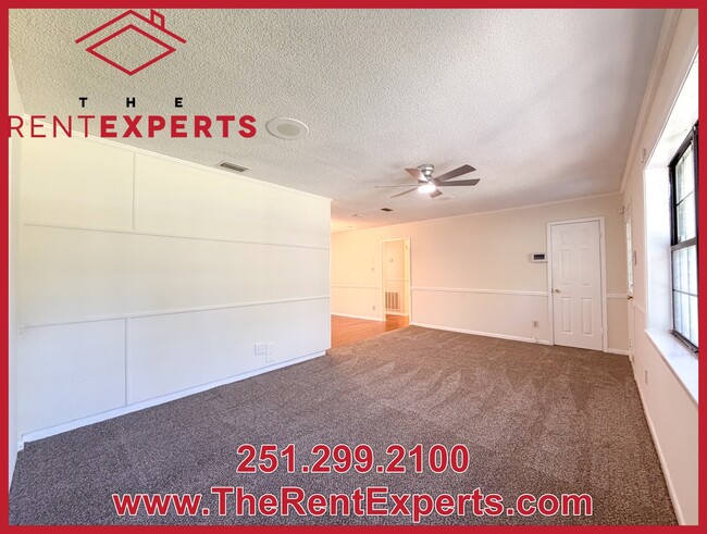 Building Photo - 4456 Eastview Dr