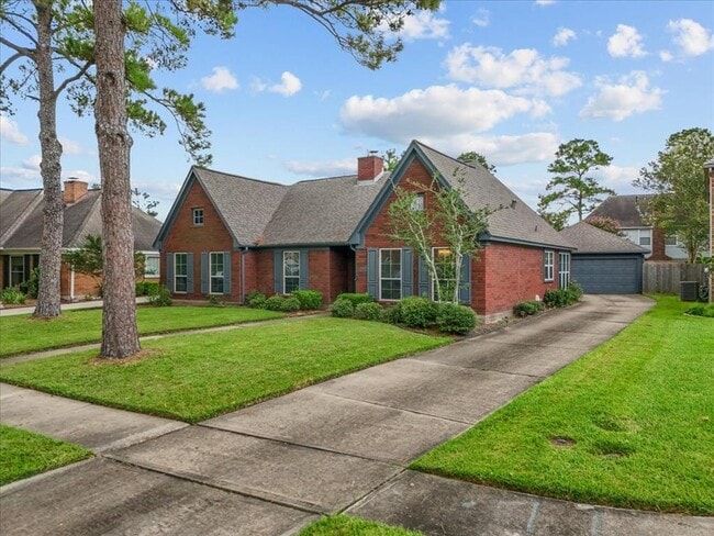 Building Photo - 2105 Murfield Dr