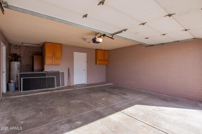 Building Photo - 5138 W Desert Cove Ave