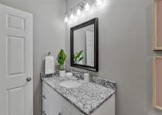 Building Photo - 775 N St Paul St