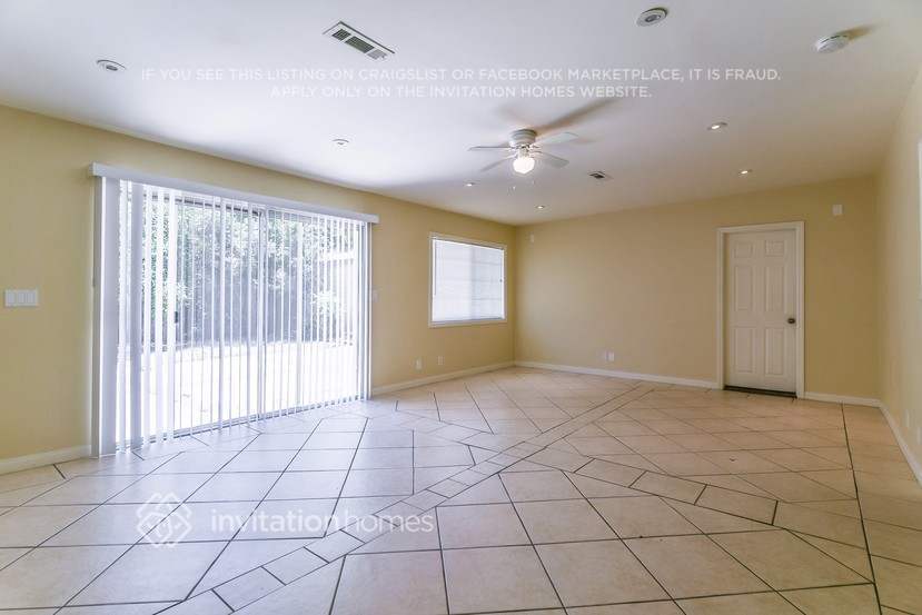 Building Photo - 7318 Zelzah Ave