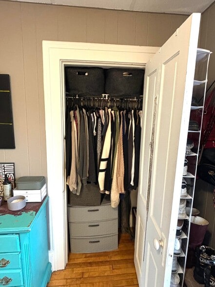 Bedroom 1 Closet - 1401 5th St NE