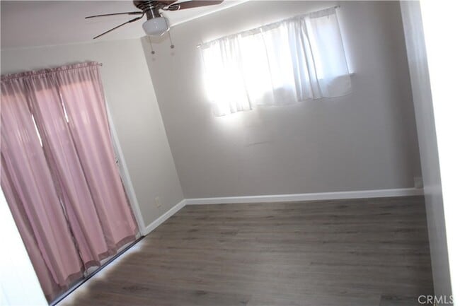 Building Photo - 1342 W Valencia Dr