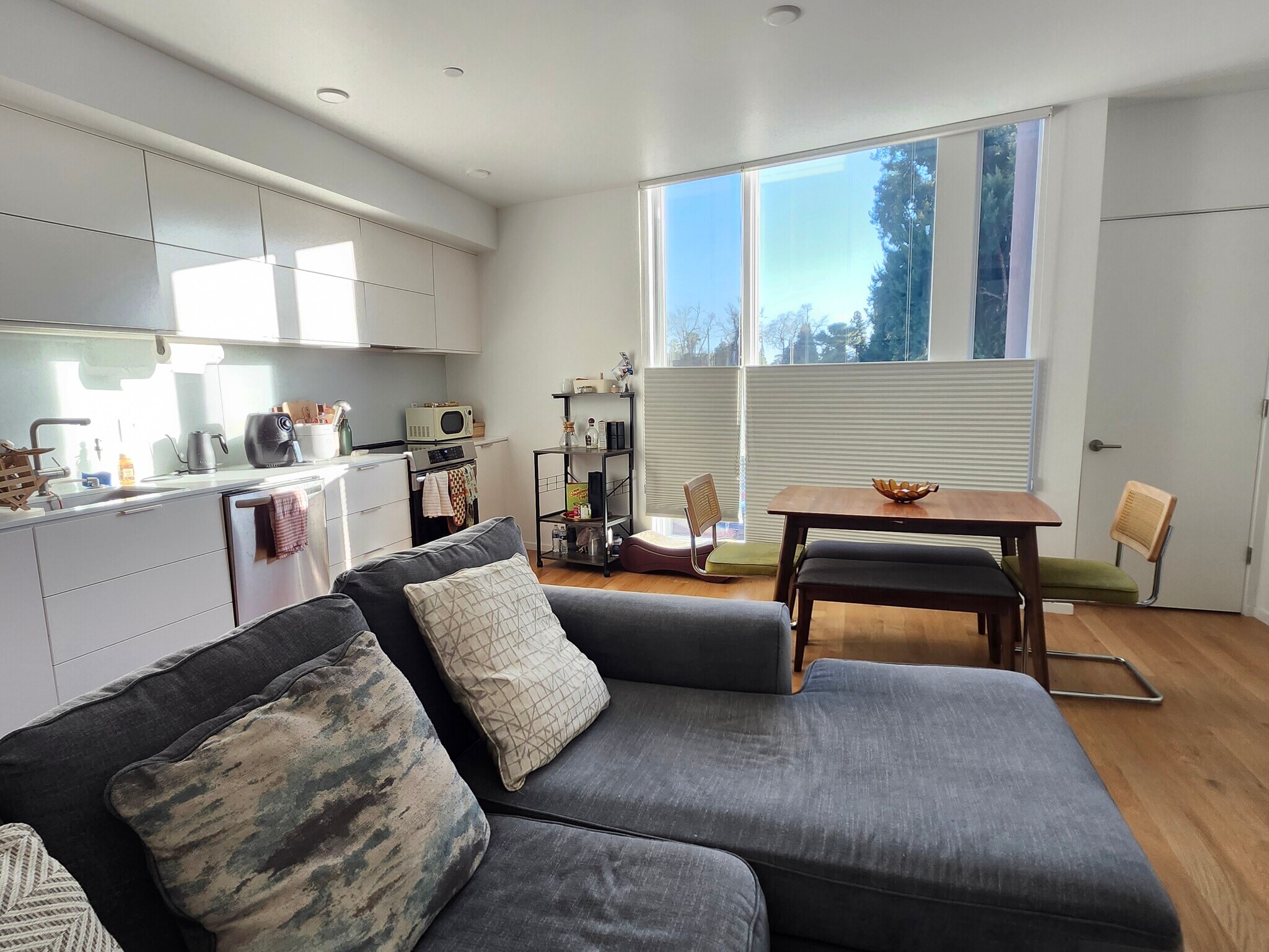 Building Photo - 2427 Binnen Ln