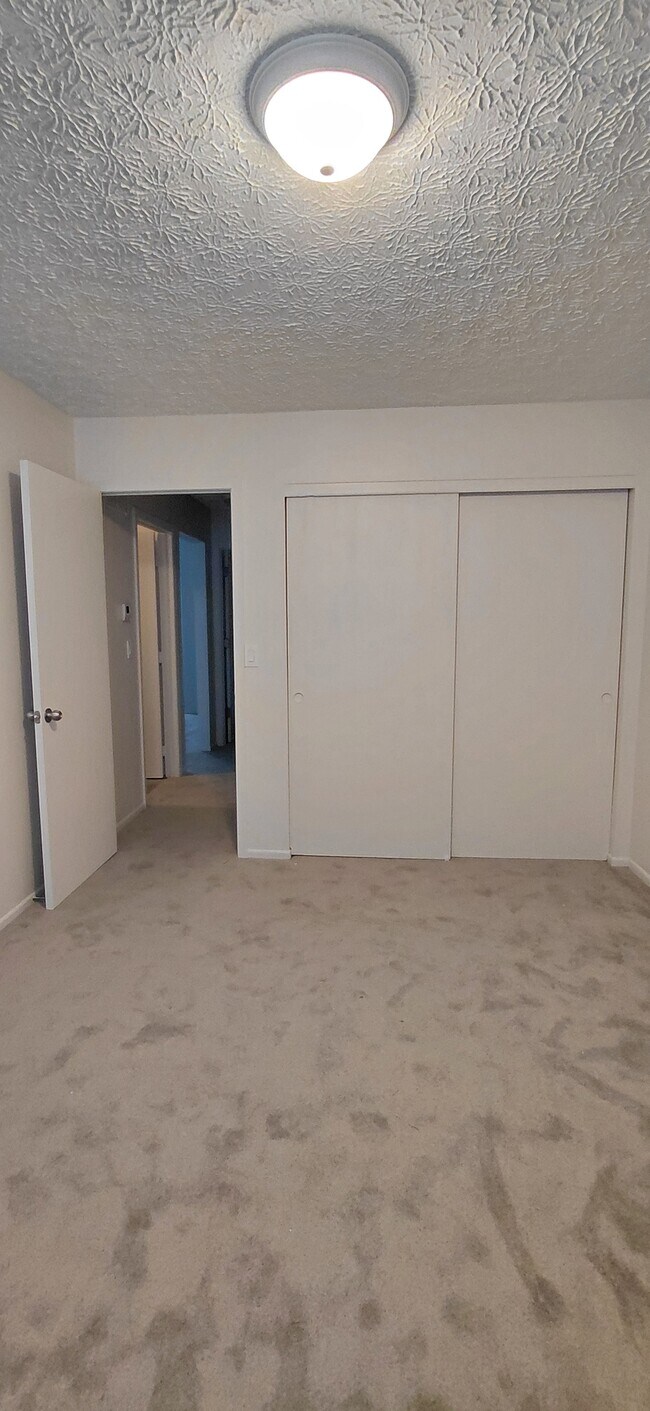 Building Photo - 2502 Thimbleberry Rd