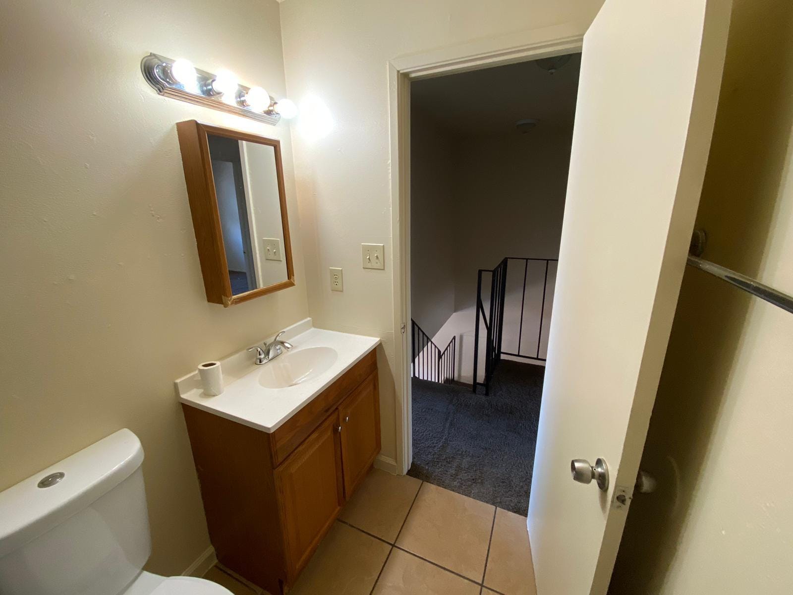 Full Bath upstairs - 4223 Weymouth Ln