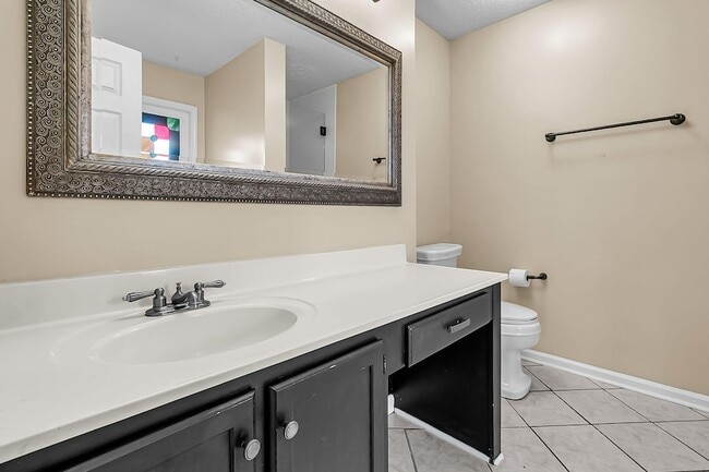 Building Photo - 111 Hopper Dr