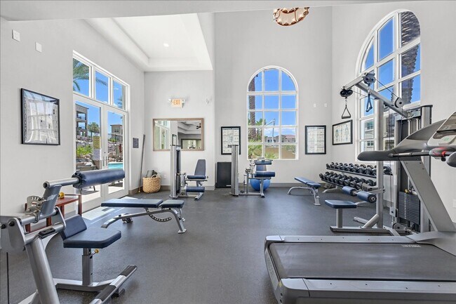 Building Photo - FULLY FURNISHED RENTAL