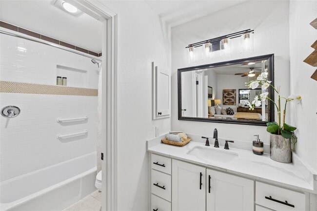 Building Photo - 8346 Summerwood Dr
