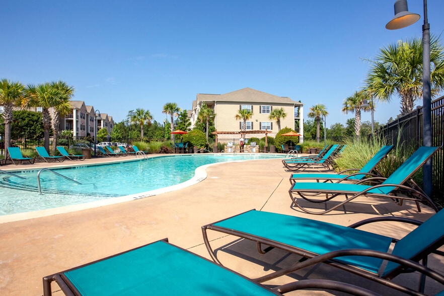 Building Photo - Lauren Ridge Apartment Homes