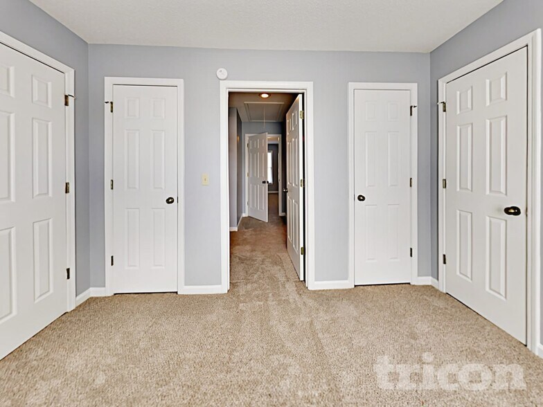 Building Photo - 242 Chisolm Cir