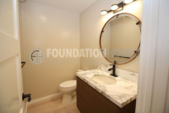 Building Photo - Modern Mill Valley Retreat - Washer/Dryer ...