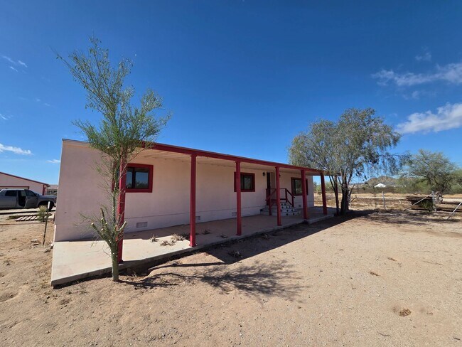 Building Photo - Queen Creek 3 bed / 2 bath on just under 5 Acres! No HOA!
