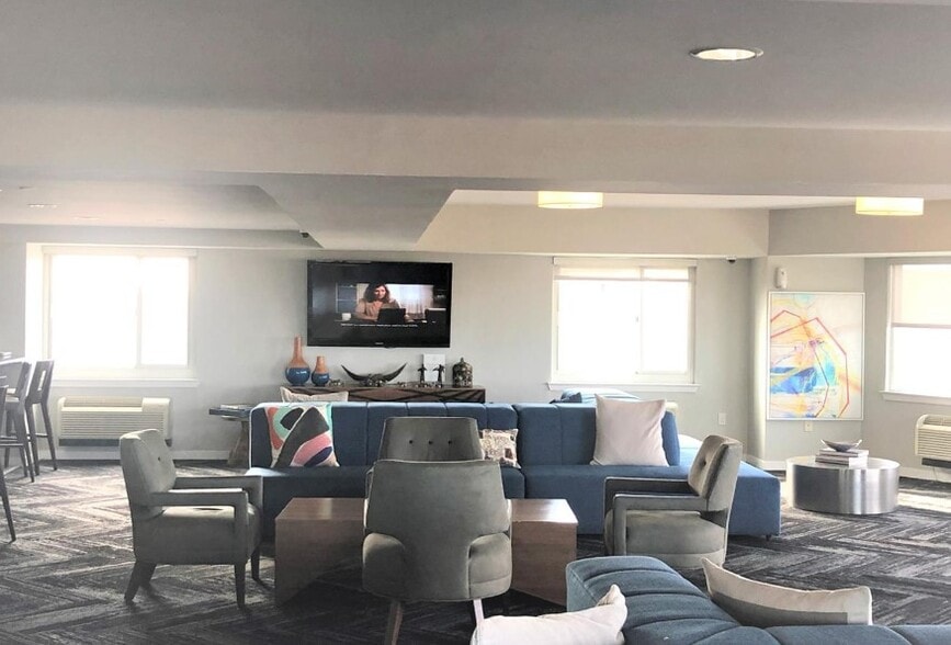 Community Room - 110 Somerset St Unit 2109