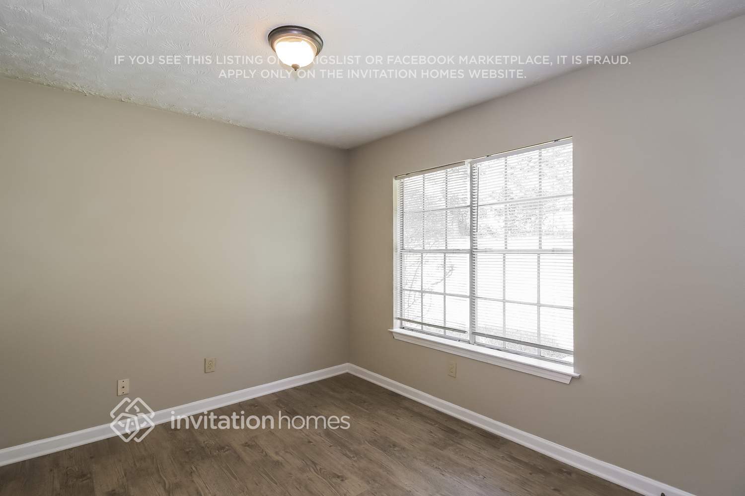 Building Photo - 146 Forest Pl