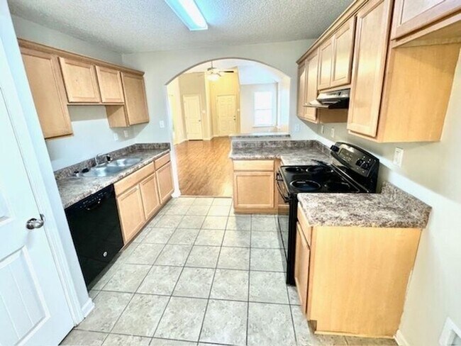 Building Photo - Now Leasing A 3 Bedroom 2 Bath home in Cor...