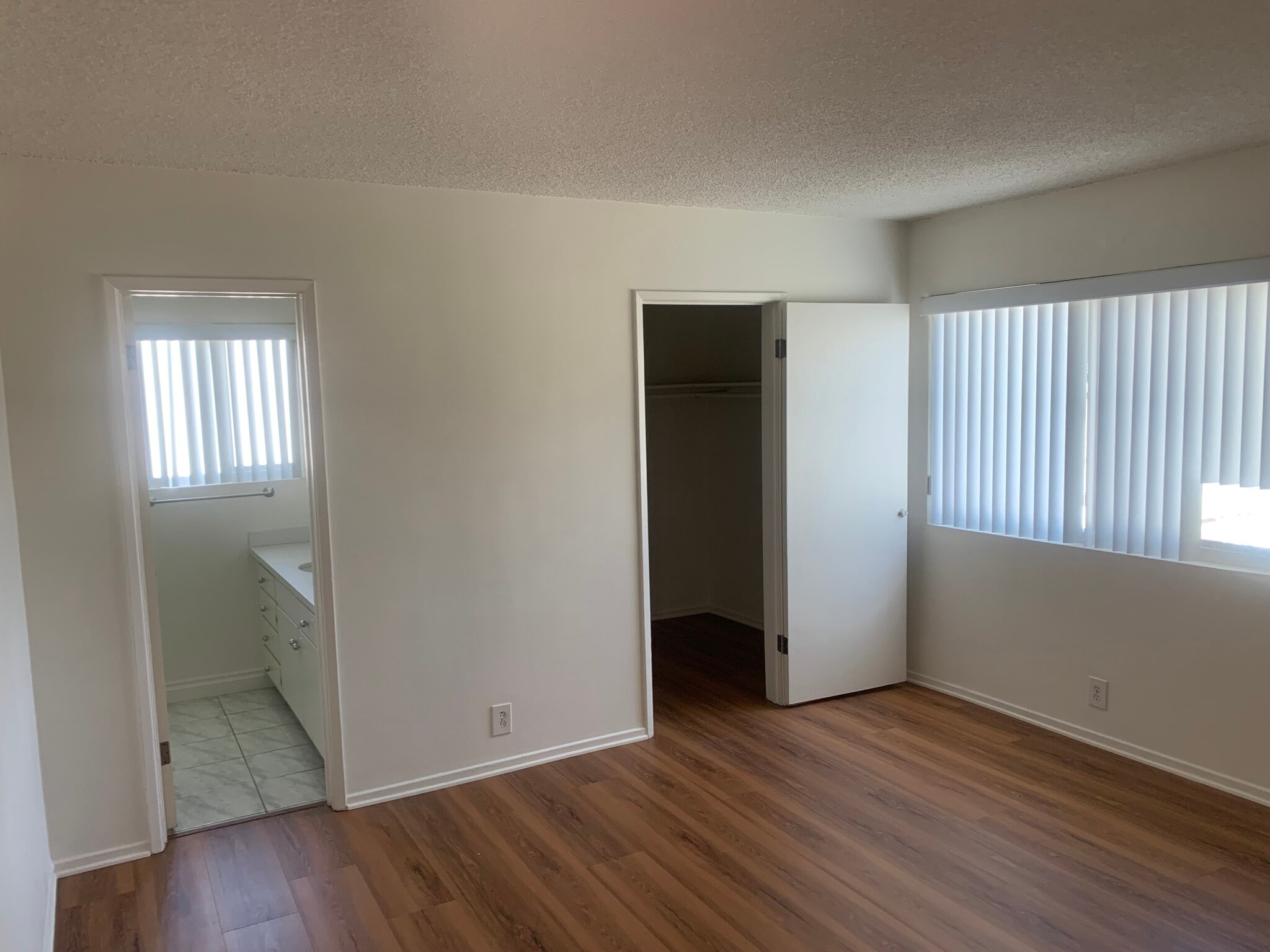 Building Photo - 737 Venice Way